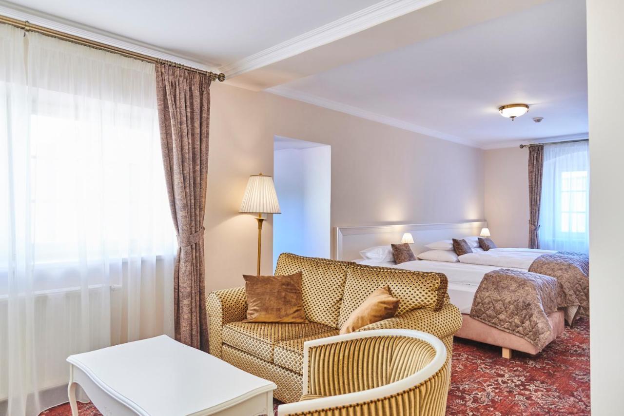 Spa Hotel Centrum ฟรันทิชโกวี ลาซเน ภายนอก รูปภาพ